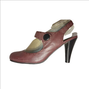 Reba Mary Jane Pumps Size 9